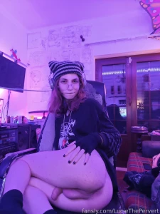 Send cock pics i ll gladly accept them rates are still paid tho hope part 1