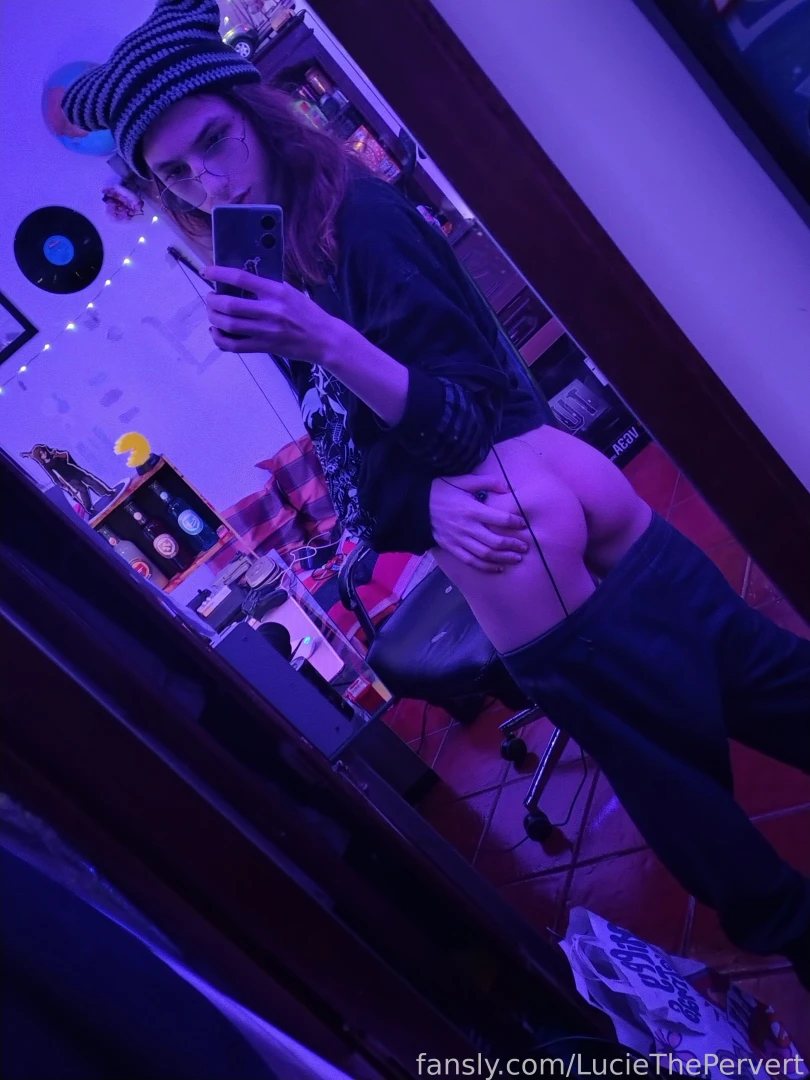 Sorry for the lack of content anyways soft pic and ass pic for y all 