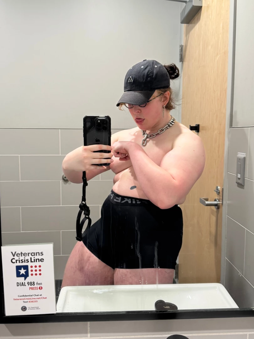 Wrap up day for the week legs glutes and back quads getting so thick part 1 