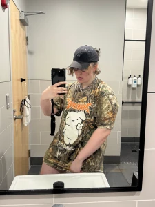 Just got wrapped up at the gym- another massively successful leg day part 8