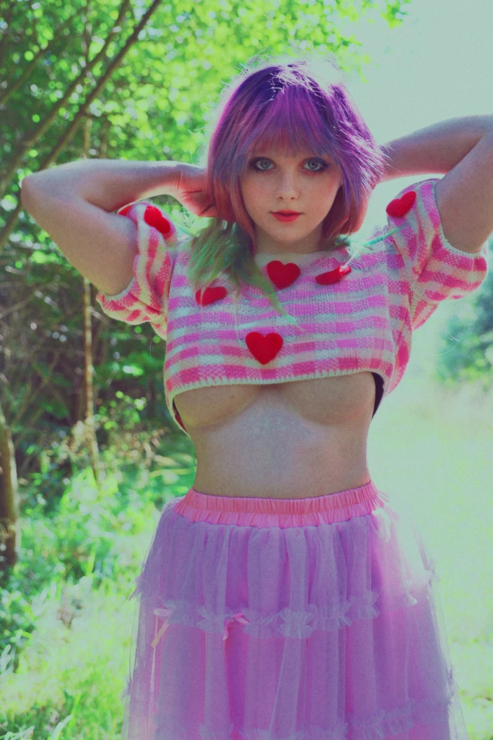 Oh i have to be careful so my boobs won t slip out 