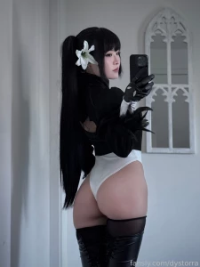 Do you prefer upskirt eve or full ass eve