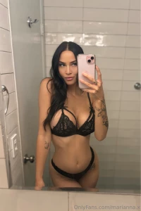 Bout to take a steamy bath dm me i need some company