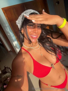 Happy sunday i m feeling extra irresistible today