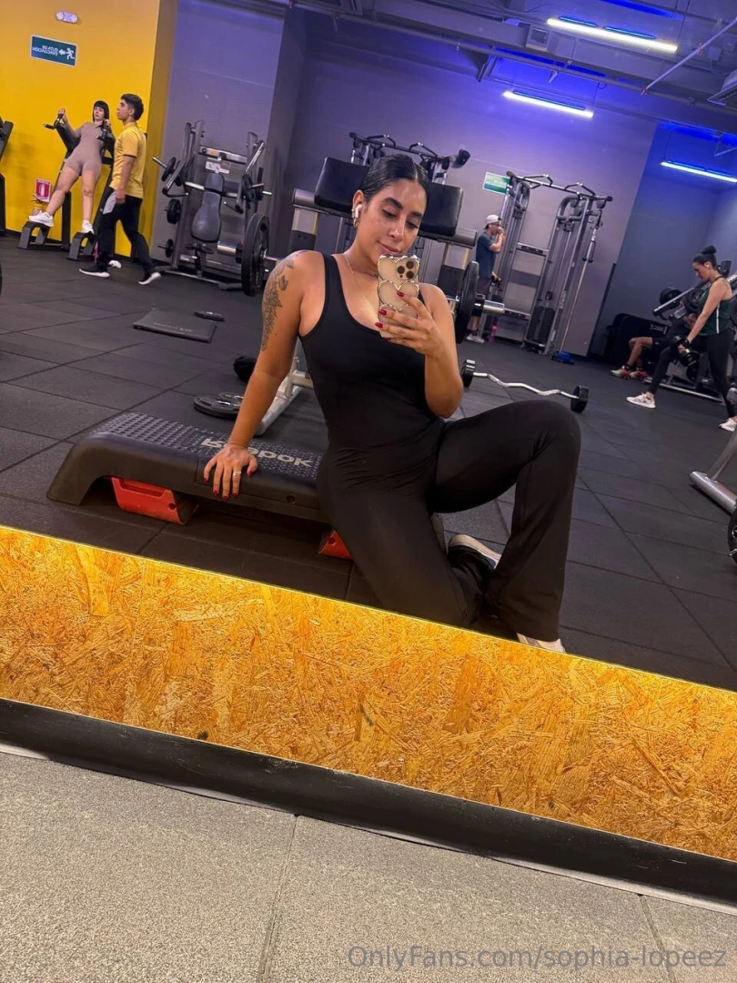 Training day which muscle do you think i am exercising now 