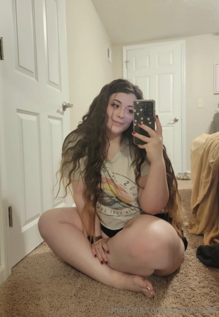 Do you want to see me play with my pretty pink toy part 1 