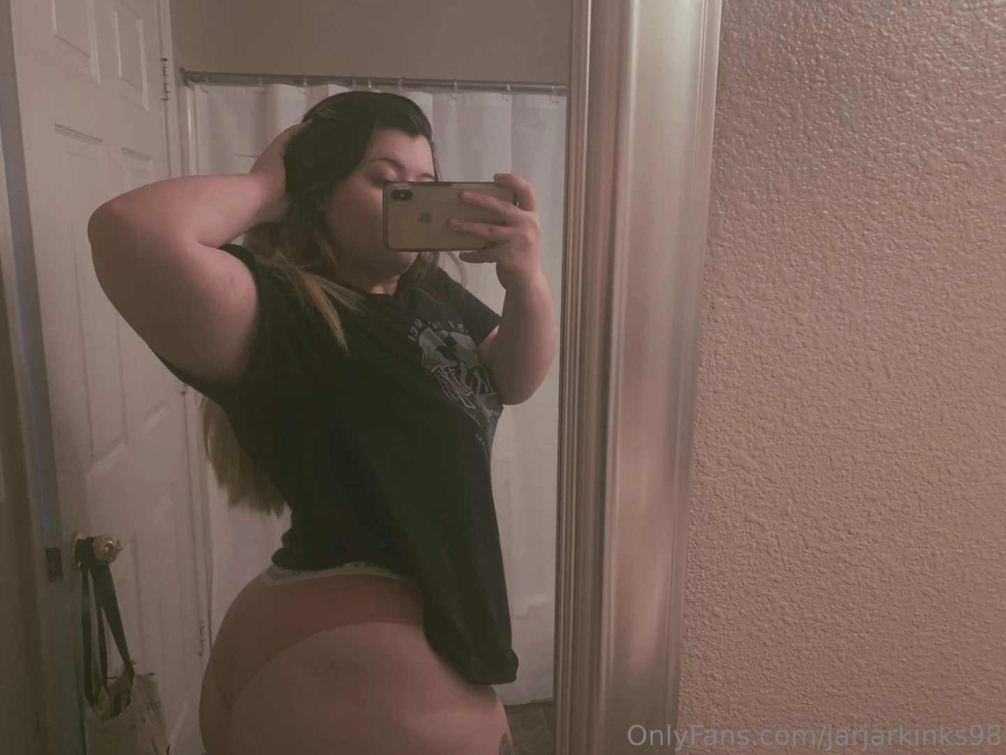 Imagine me on my knees like this in front of you what would you do 