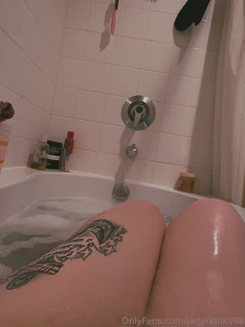 Cum take a bath w me part 1