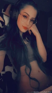 The girl the booty hiii new kati3kat crew friends