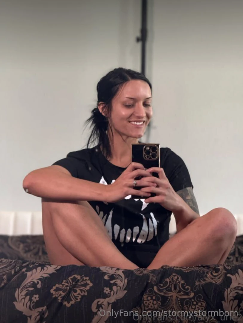 Alyx_urie2 isn t just stunning she s electric watch her own every part 2 