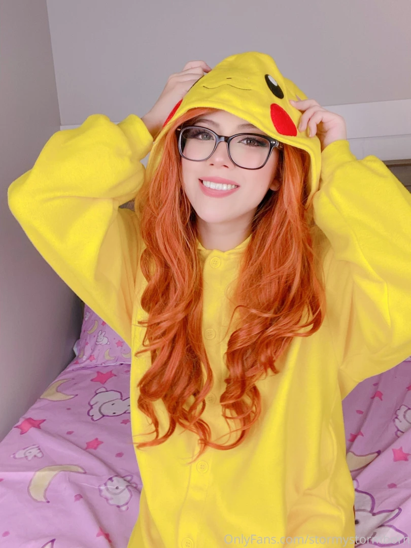 Pkia-pika can i play with your pok balls 