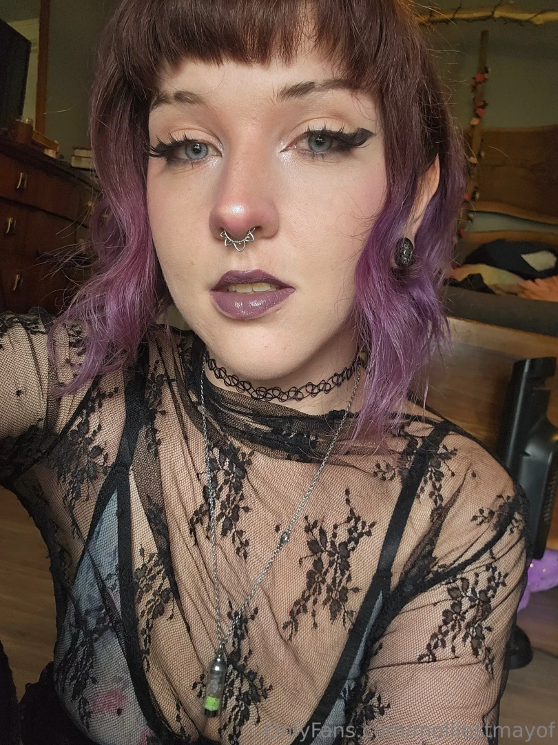 Lives starting 5est on fambase 