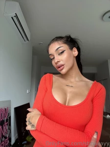 Looking this good should be a sin wanna be bad with me dm me and let s