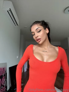 Feeling bold and ready to tease you baby think you can handle me dm me
