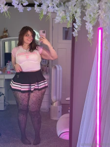 I dont know why but somehow i think im cute when i wear a skirt like part 1