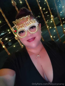 Happy holidays i hope you enjoy these days at home and think of me