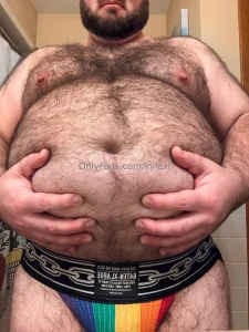 Shake chugging in a tight jock anyone part 3