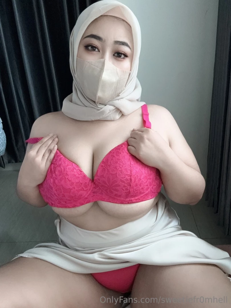 Hidden nympho wants to ride your cock https onlyfans com bbwdalia 