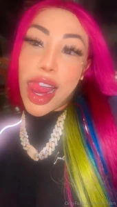 T p 50 for a dick rate then submit ur best photo