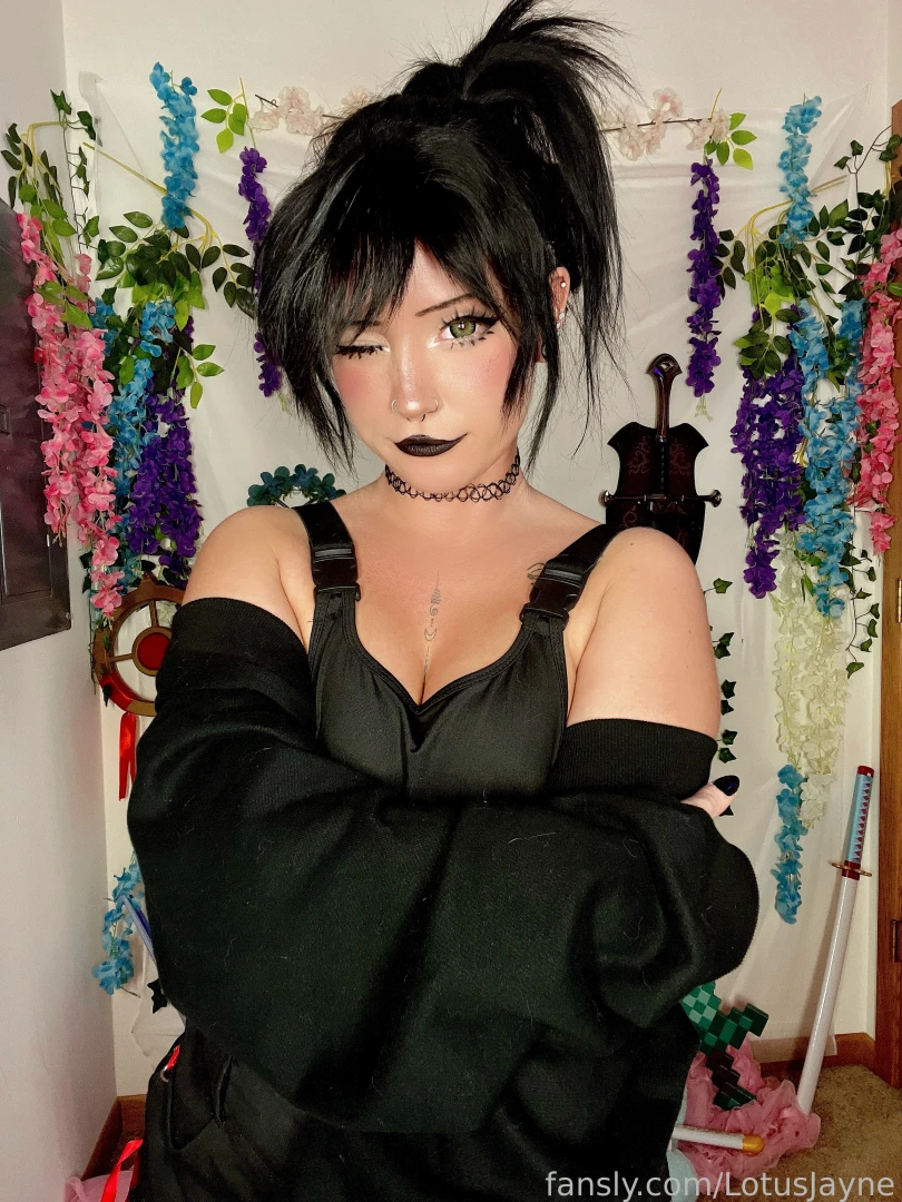 If you were a ghost that i summoned in a seance would you come back 