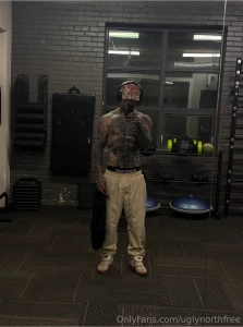 Who works for a one world airline and wants to work out a deal