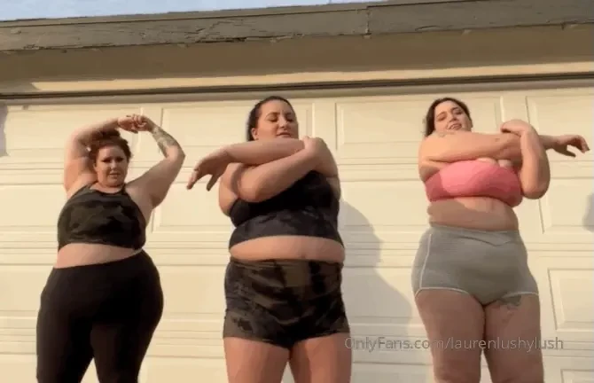 Just some hot fat babes in la trying to fit in with the skinny 