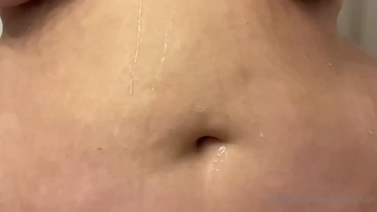 Good morning damn my belly button is sexy 