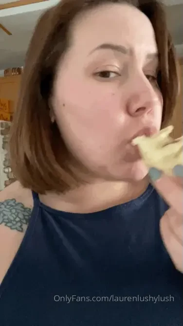 Oh my gawdddddd so good i love surprise meat in my mouth 