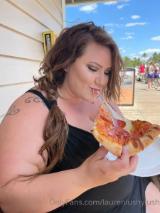 Fat girls love pizza part 2