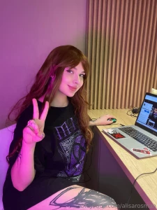 How do you like my hair and makeup how much do you like it for the