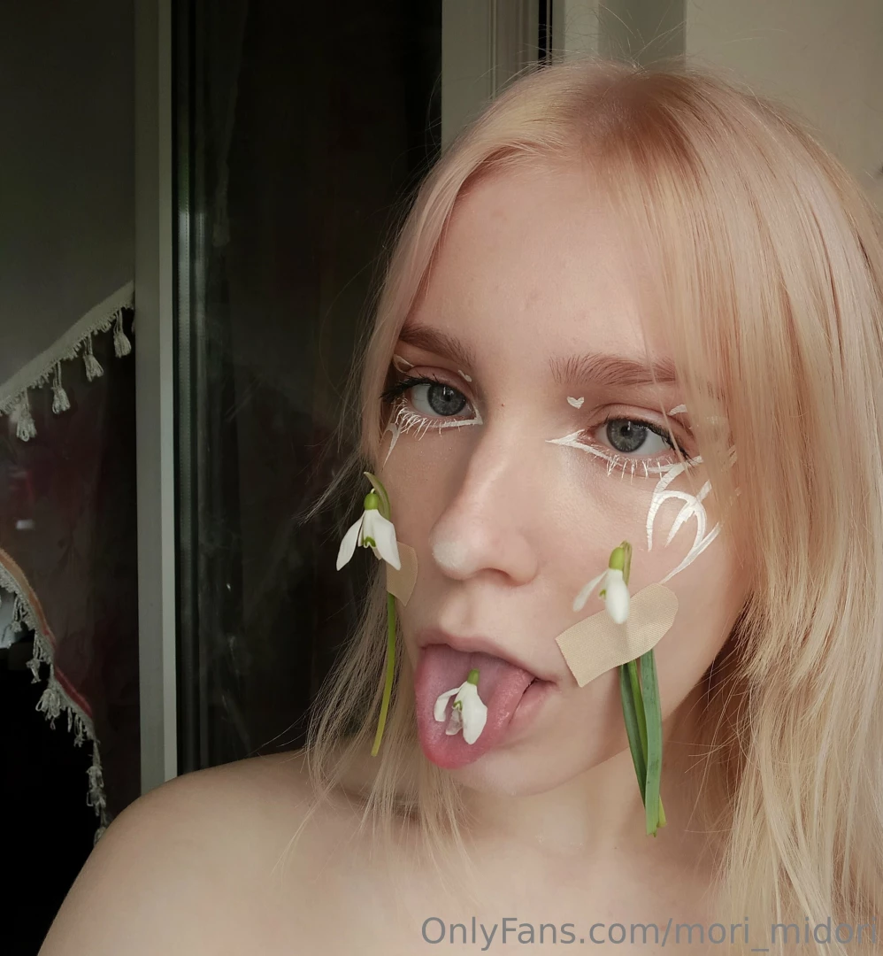 Earth laughs in flowers 