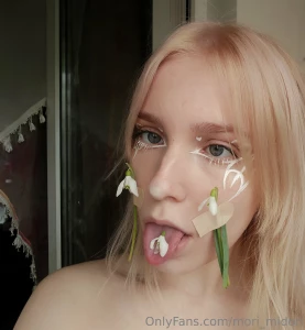Earth laughs in flowers