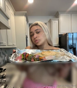 Today we have crab stuffed catfish with beef skewers while that s in