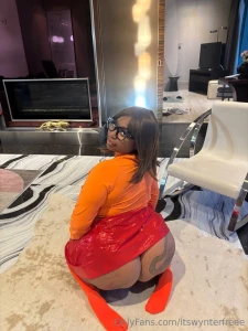 My bestie made her of free just for you babe nevvycakes