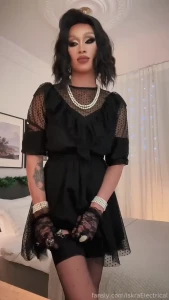 In this new look i feel completely different crossdres fakebody femboy