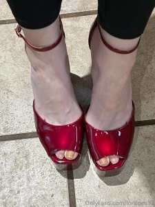 Thank you for the very pretty tribute these make me around 6 4 part 5