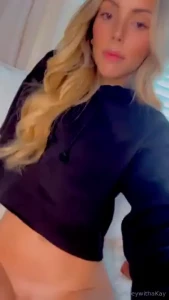 I m sending a free clip of me fingering myself to everyone that has