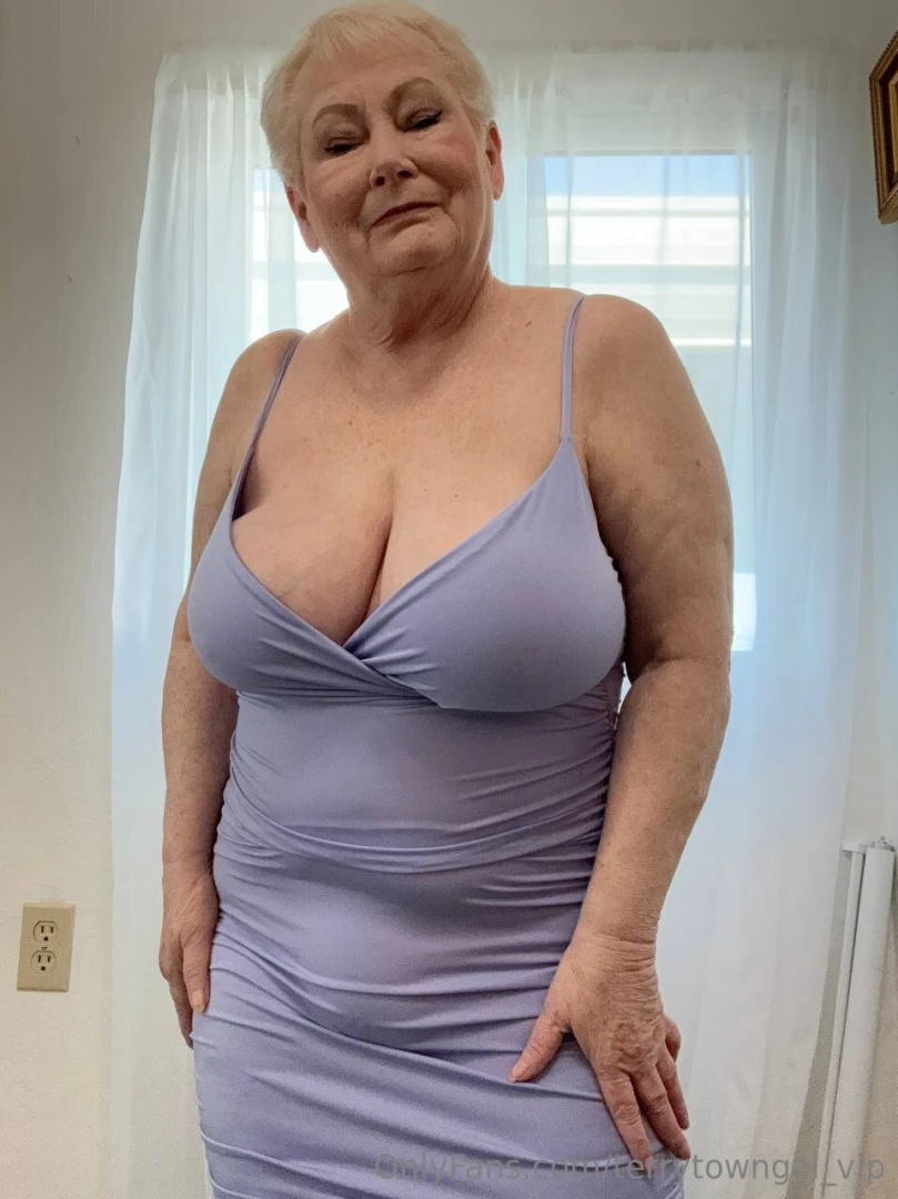 Super horny msg me part 32 