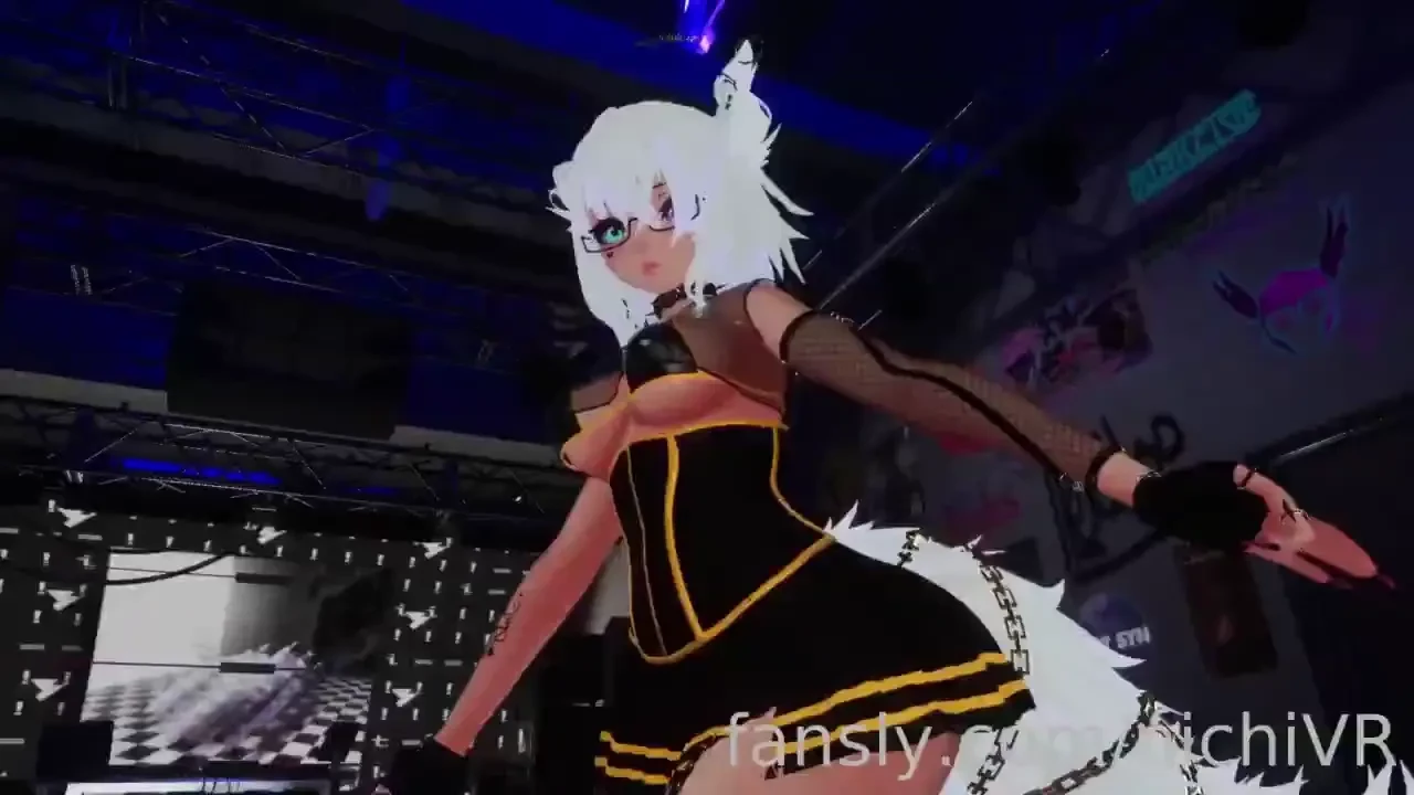 Hiiii sometimes my goth mood kicks in and i love dancing to something 