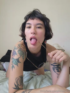 Promo bye 2024 hello 2025 send me in this post 6usd and you will