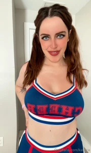 What s more tempting my eyes or my smile