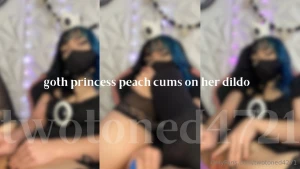 Goth princess peach cums on her dildo hair level bush