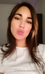 Bb come and taste my sweet and delicious candy