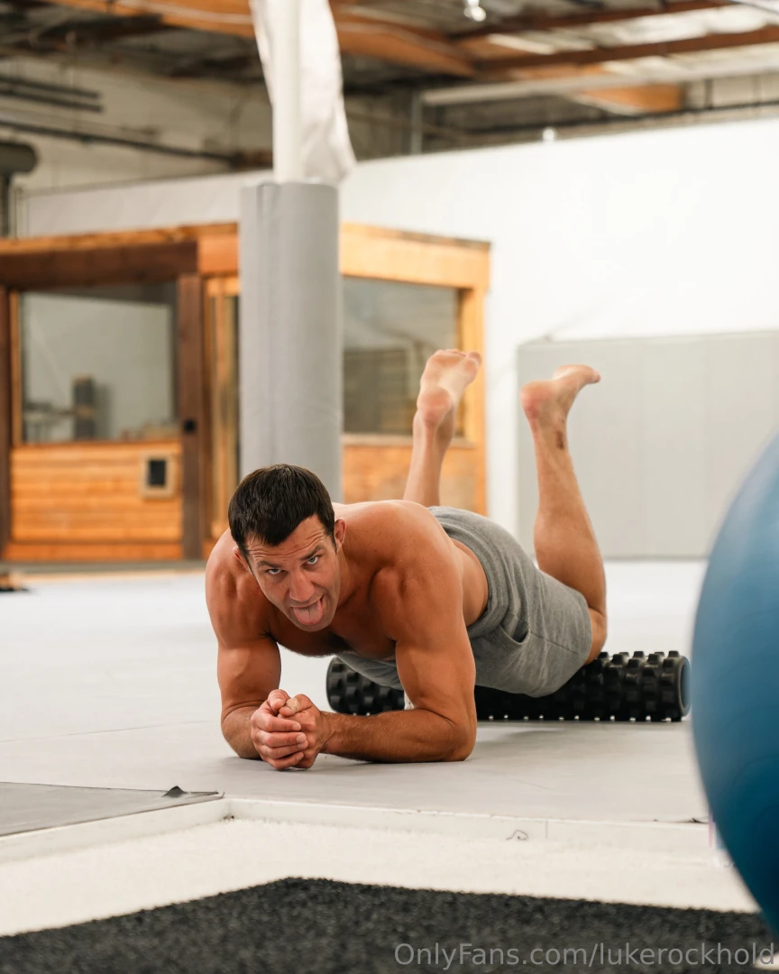 P suns out tongues out 