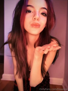 Kiss discount on my sub and ppv on eviesunset today only btw answering