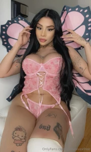 Real tough sexy come closer