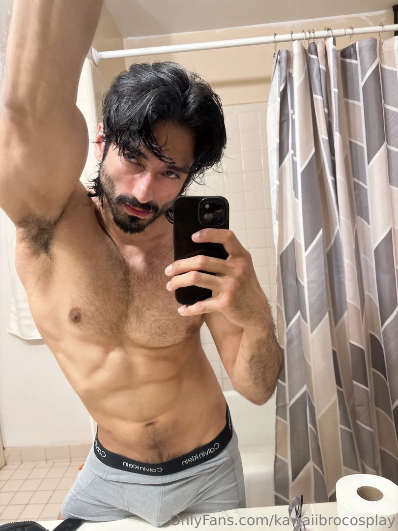 These arms n tiddies were built for cuddles 