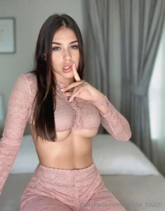 Text her right now polly_millf this beauty polly_millf will play with part 237