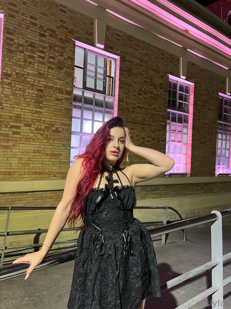 Your queen is back im ready for sexting videocalls and custom hot part 2 