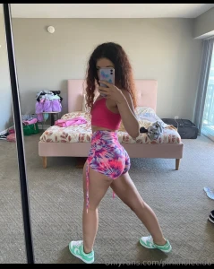 She got some good chasethemoneybag part 1